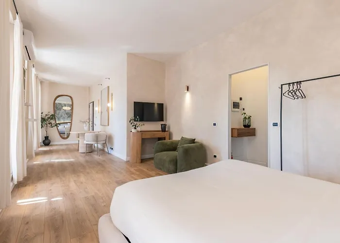 Apt10a - & Terrace *