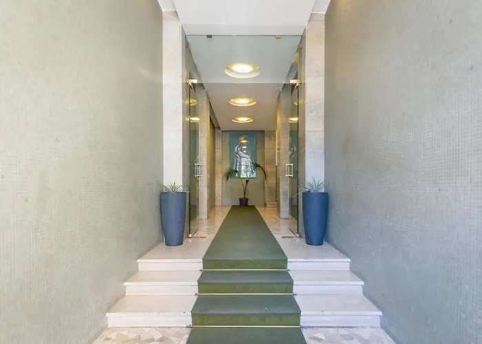 Apt10a - & Terrace