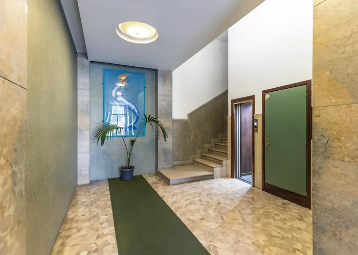 Apt10a - & Terrace *